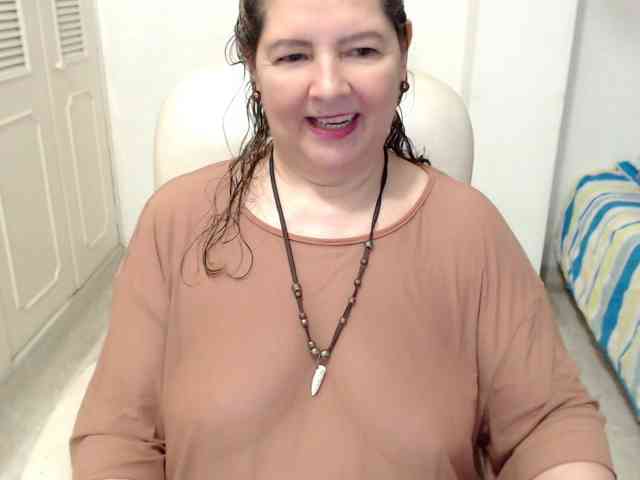 leonela-68