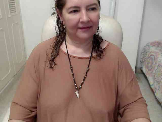leonela-68 webcam
