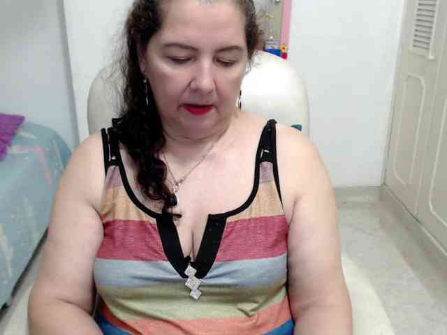 leonela-68 webcam