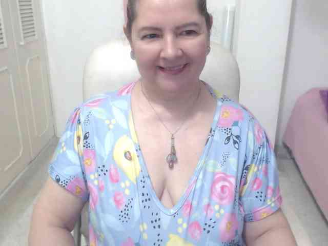 leonela-68 webcam