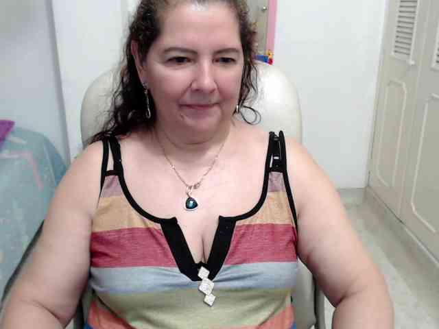 leonela-68 webcam