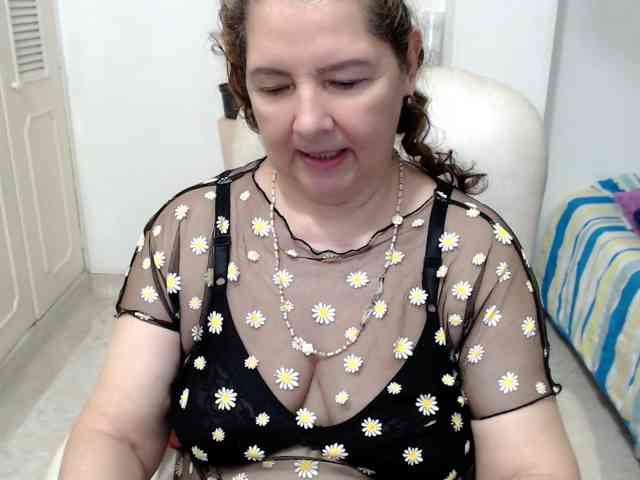leonela-68 webcam
