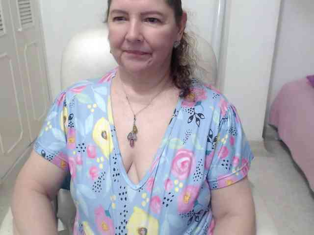 leonela-68 webcam