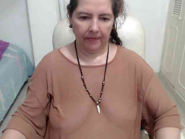 leonela-68 webcam