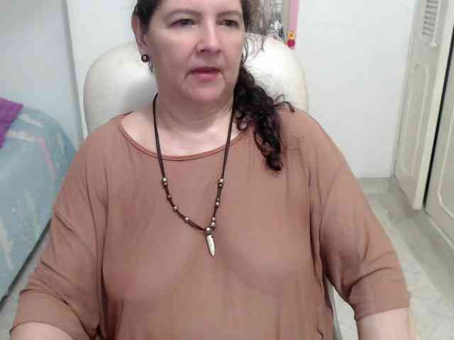 leonela-68 webcam