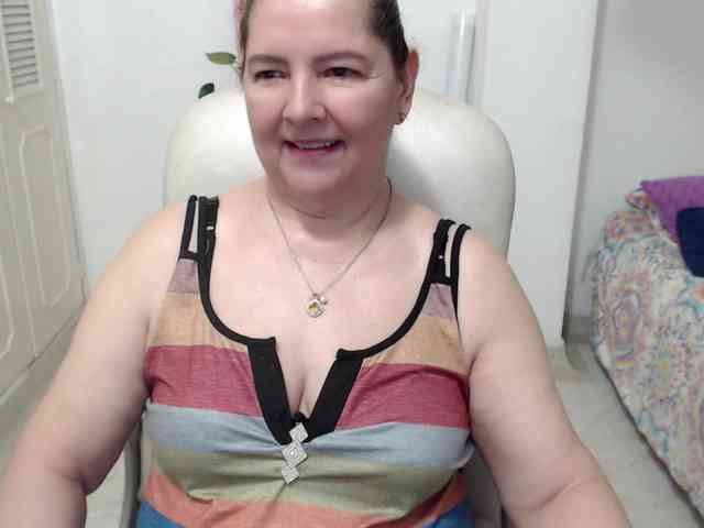 leonela-68 webcam