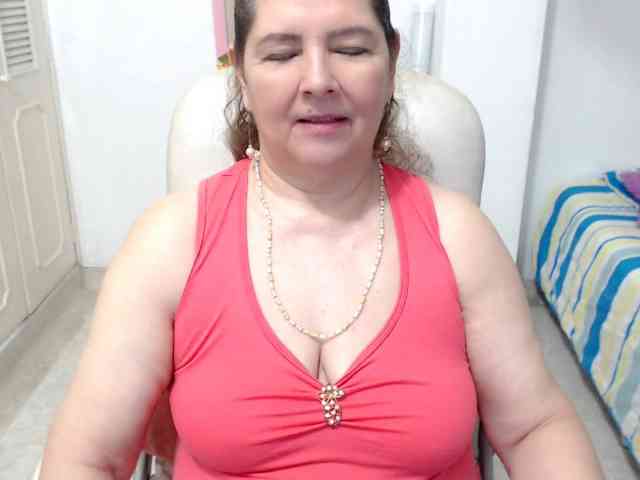 leonela-68 webcam
