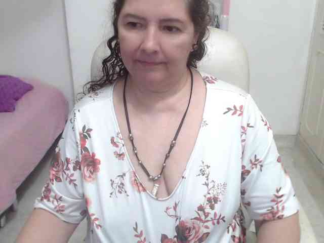 leonela-68 webcam