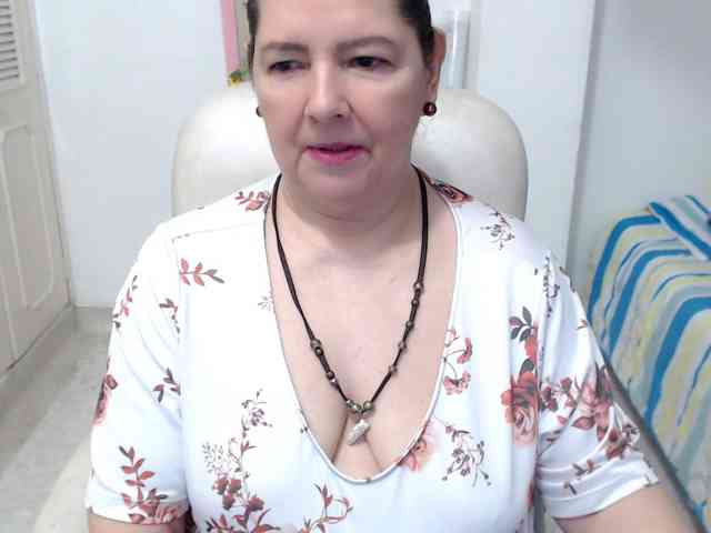 leonela-68