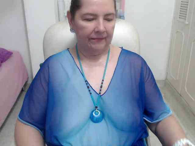 leonela-68 webcam