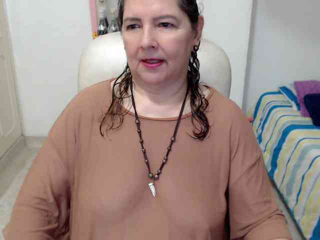 leonela-68