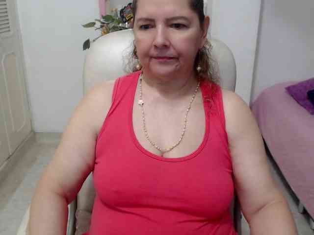 leonela-68