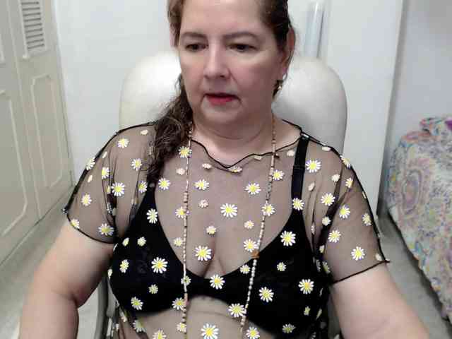 leonela-68