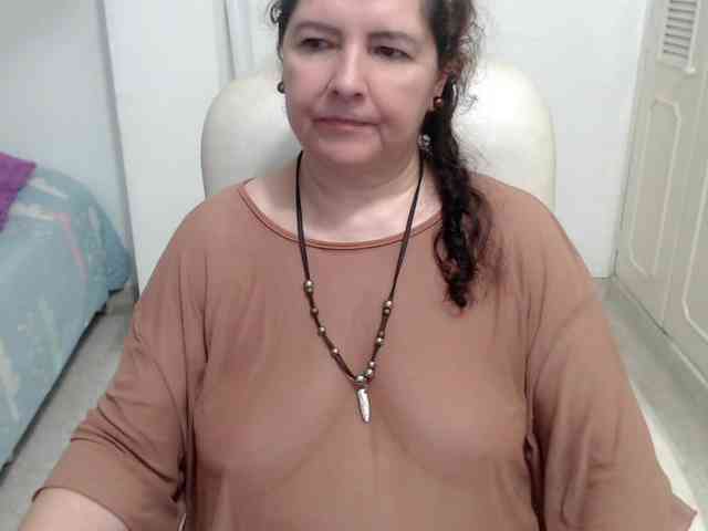 leonela-68 webcam