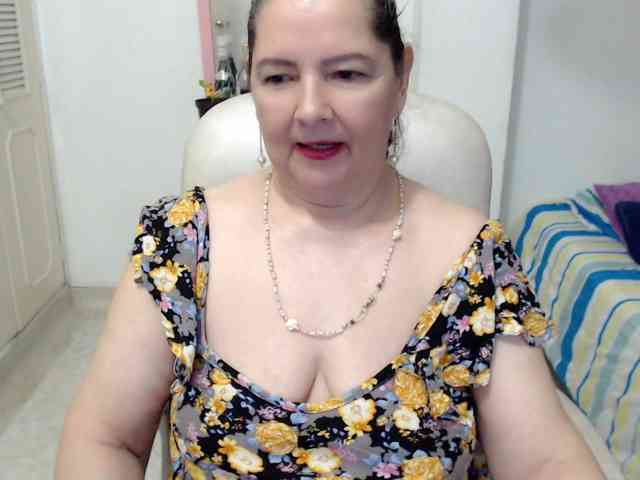 leonela-68