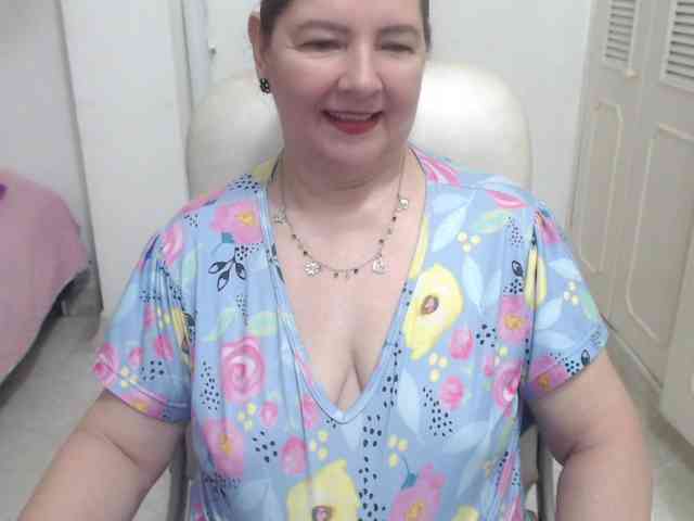 leonela-68 webcam