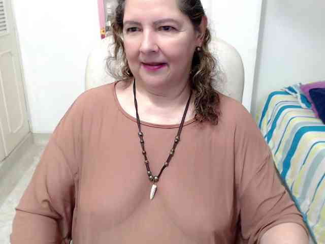 leonela-68