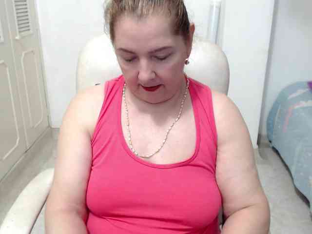 leonela-68 webcam