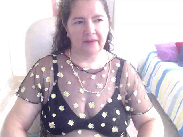 leonela-68 webcam