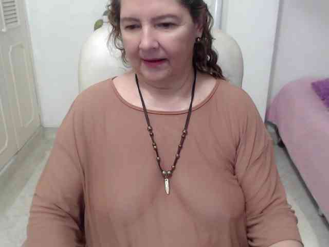 leonela-68 webcam