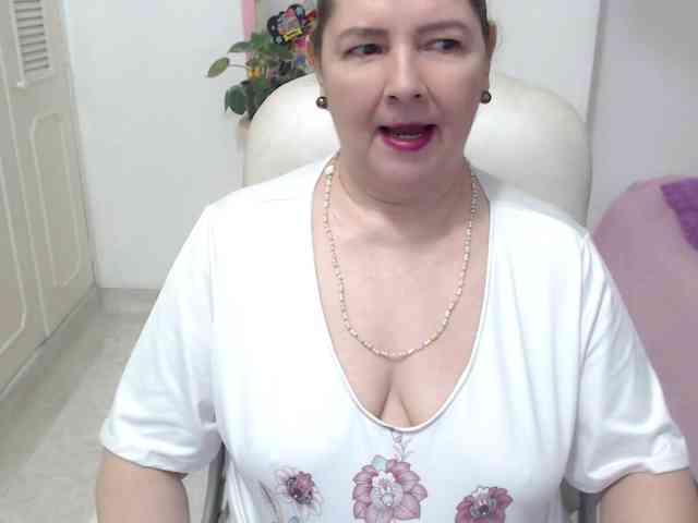 leonela-68 webcam