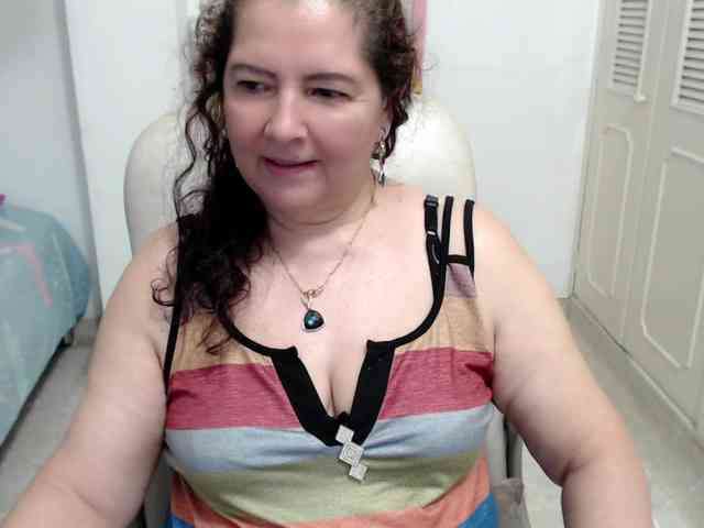 leonela-68 webcam