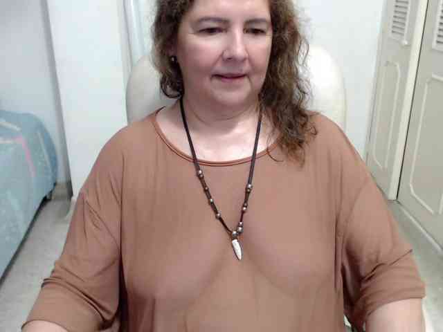 leonela-68