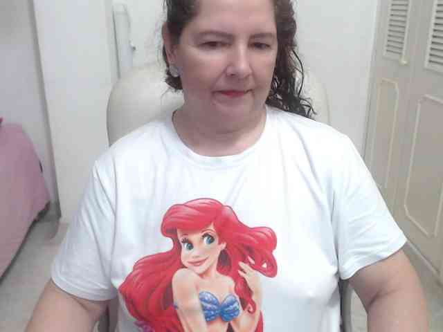 leonela-68 webcam