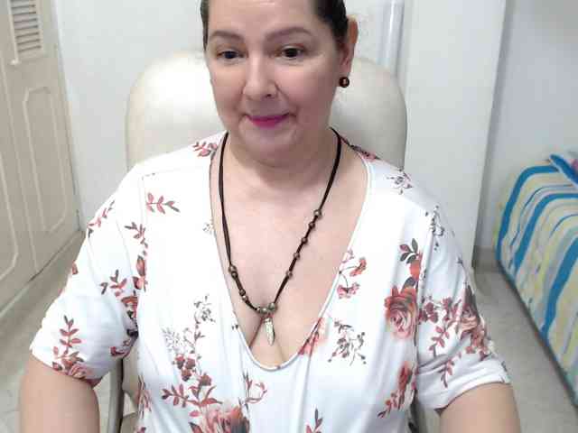 leonela-68 webcam