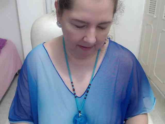 leonela-68 webcam