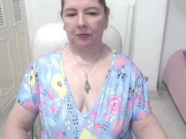 leonela-68 webcam