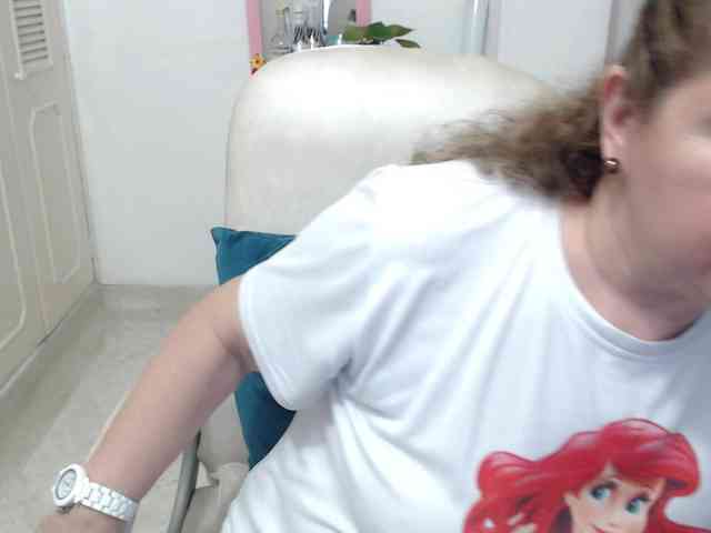 leonela-68 webcam