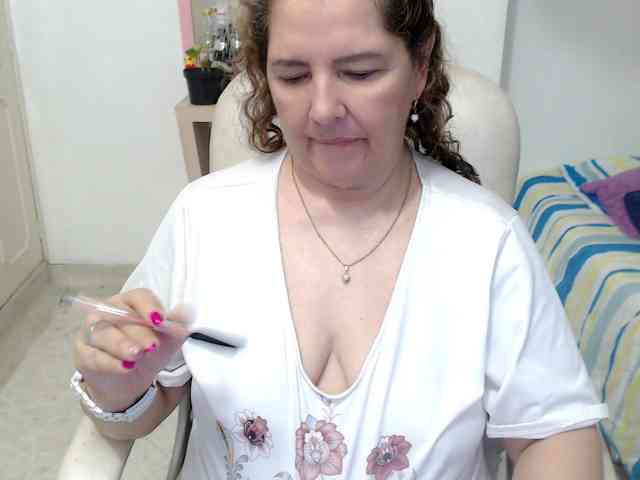 leonela-68