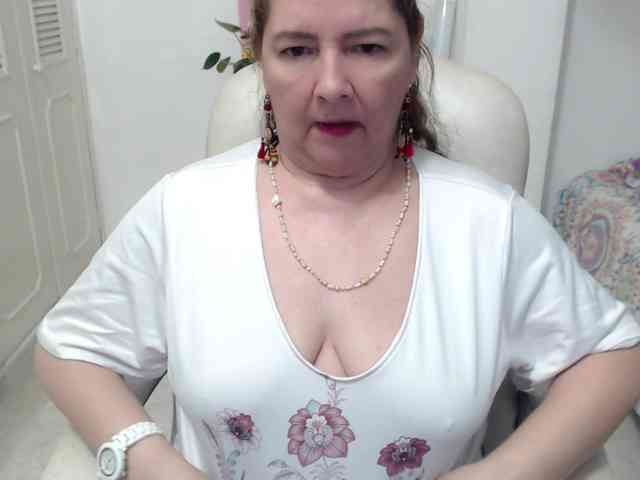 leonela-68 webcam
