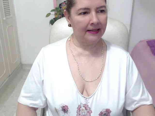 leonela-68 webcam