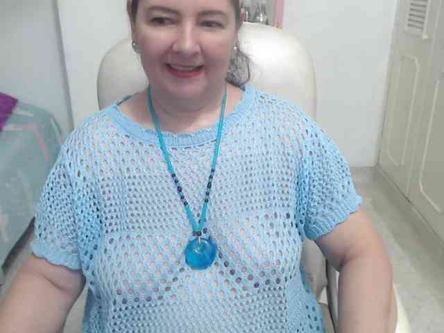 leonela-68 webcam