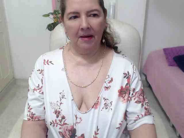 leonela-68 webcam