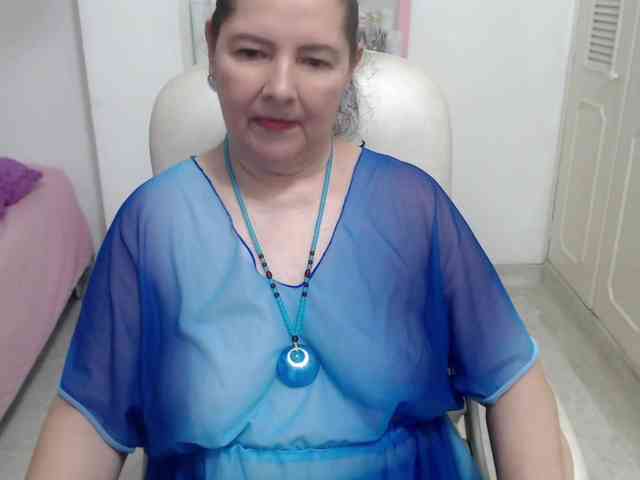 leonela-68 webcam