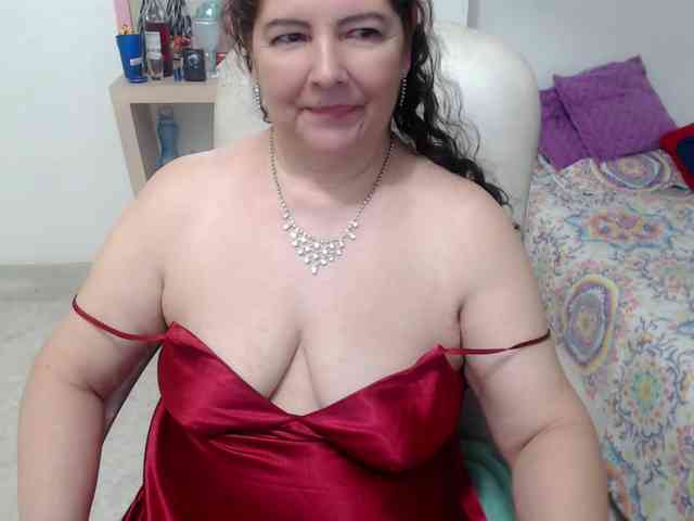 leonela-68