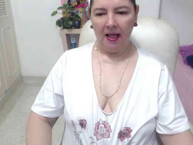 leonela-68 webcam