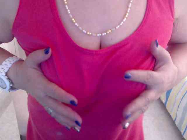 leonela-68 webcam