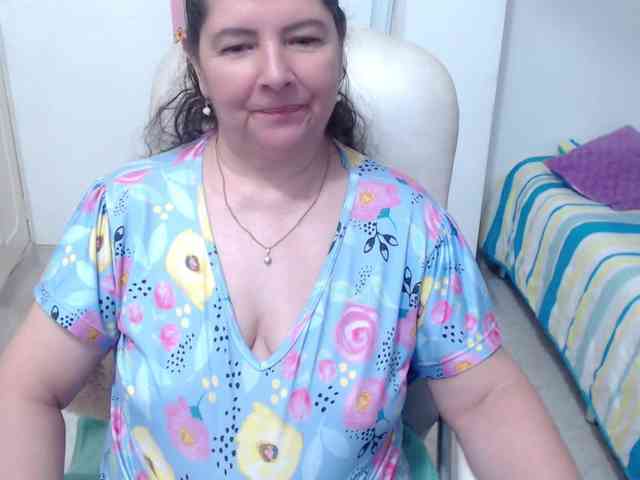 leonela-68 webcam