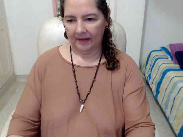 leonela-68