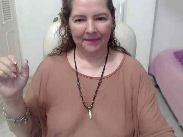 leonela-68 webcam