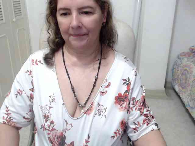 leonela-68 webcam