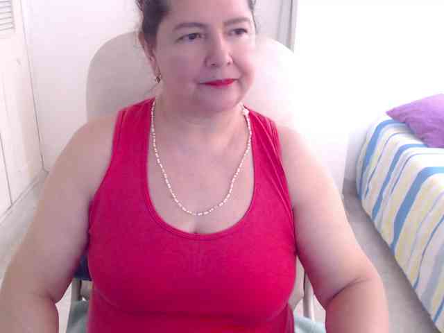 이 모델은 현재 라이브 중입니다. leonela-68