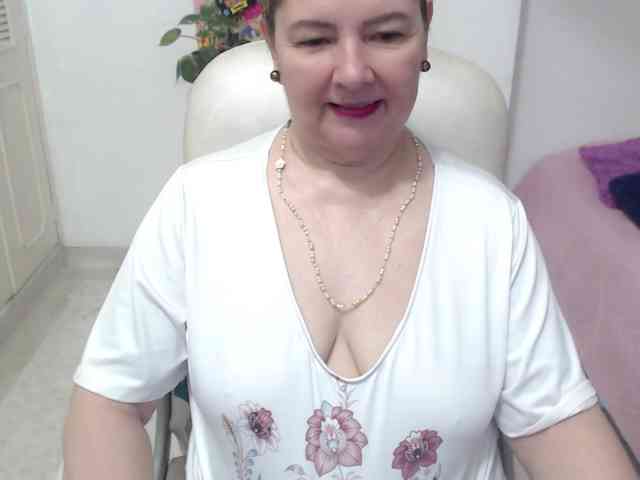 leonela-68 webcam