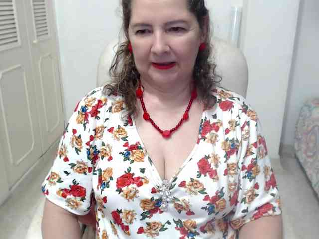 leonela-68