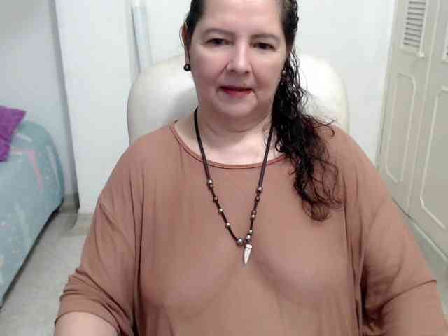 leonela-68 webcam