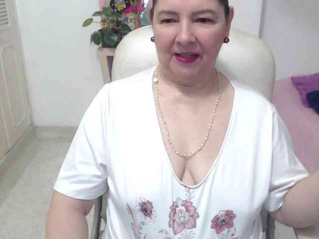 leonela-68 webcam